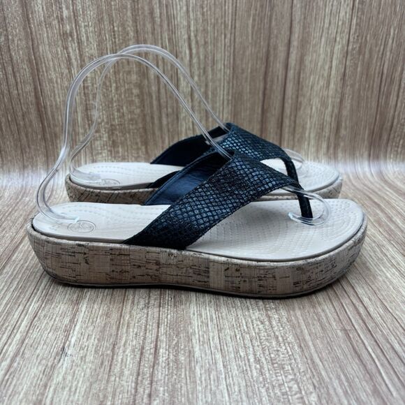 Crocs A-Leigh Black Snake Women Size 8 Cork Wedge Flip Flops Thong Sandals - Picture 1 of 7